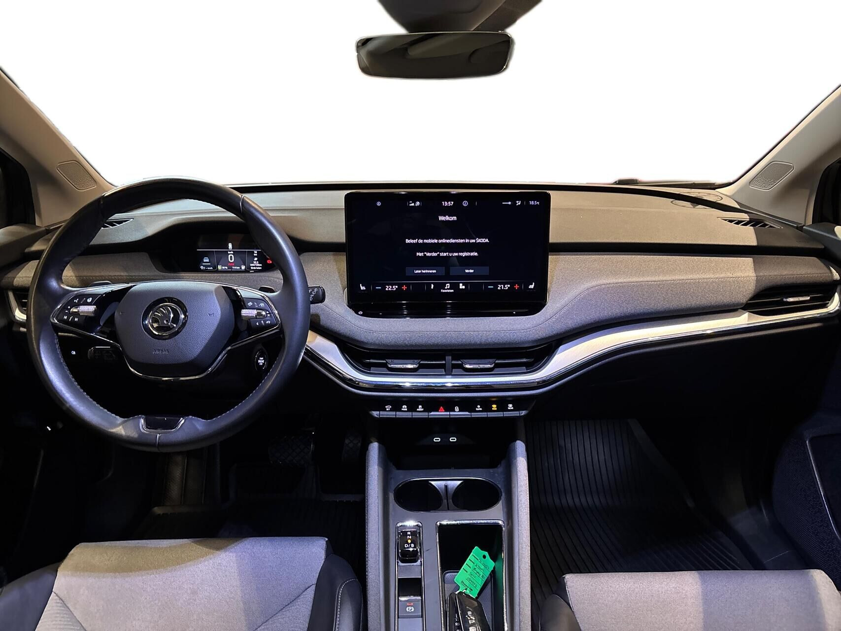 Sort Skoda Enyaq fra 2023