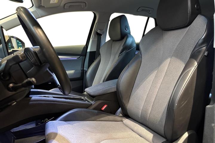 Sort Skoda Enyaq fra 2023