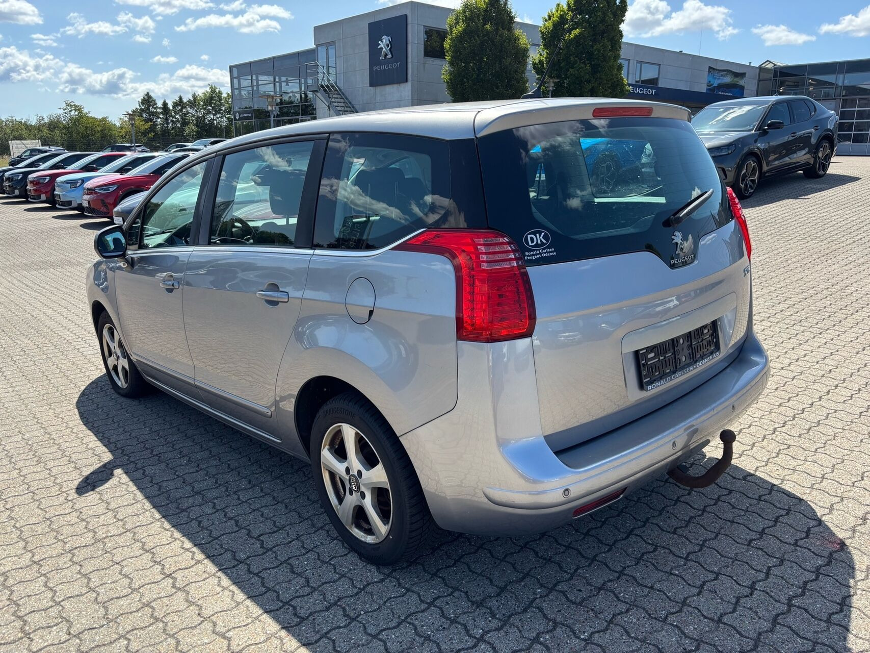 Sølv Peugeot 5008 fra 2014