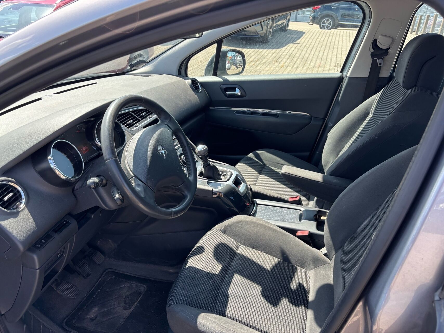 Sølv Peugeot 5008 fra 2014