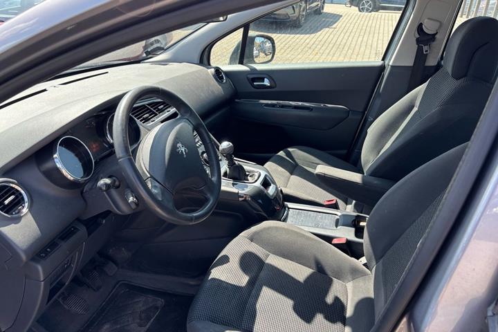 Sølv Peugeot 5008 fra 2014