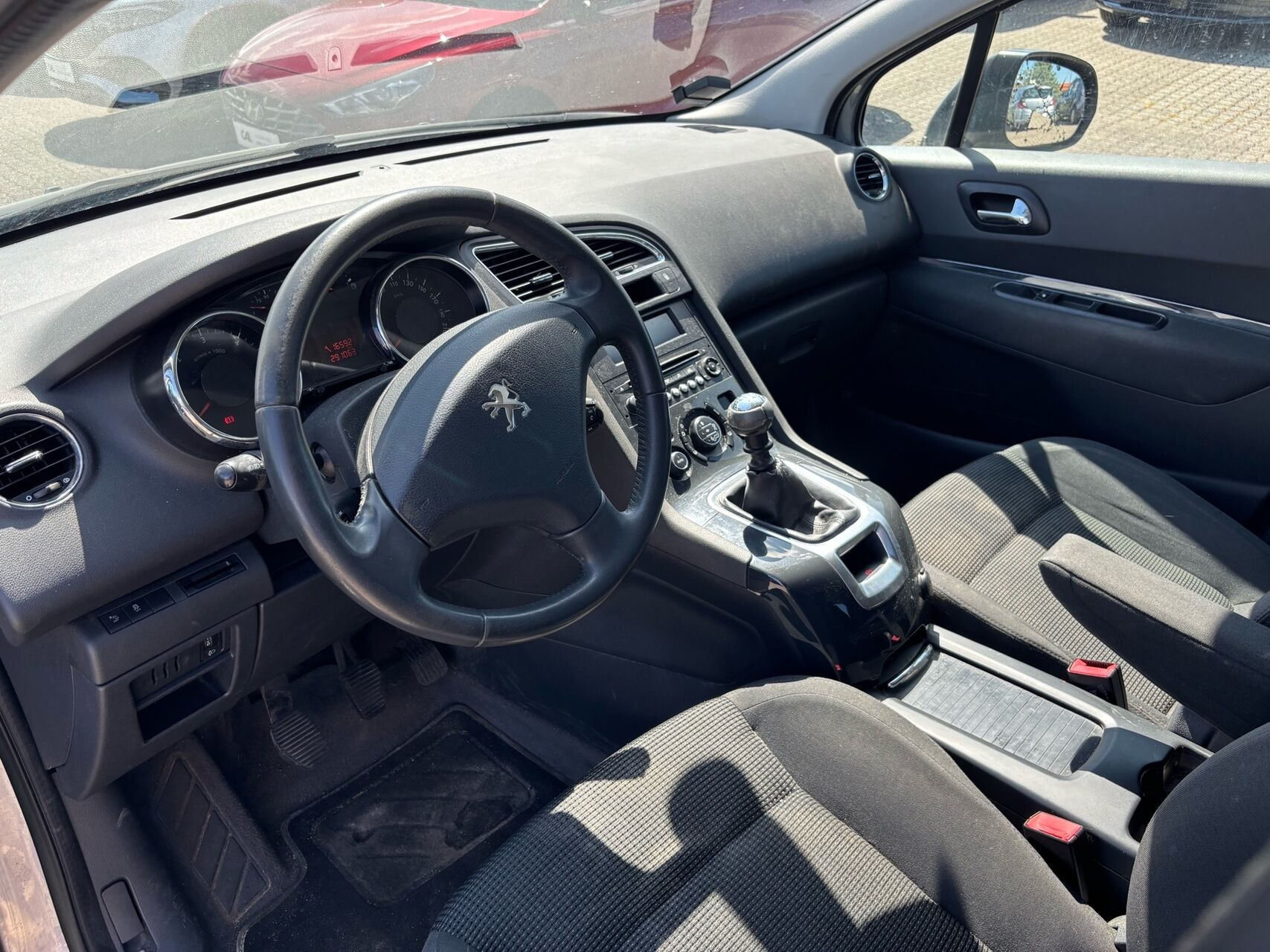 Sølv Peugeot 5008 fra 2014
