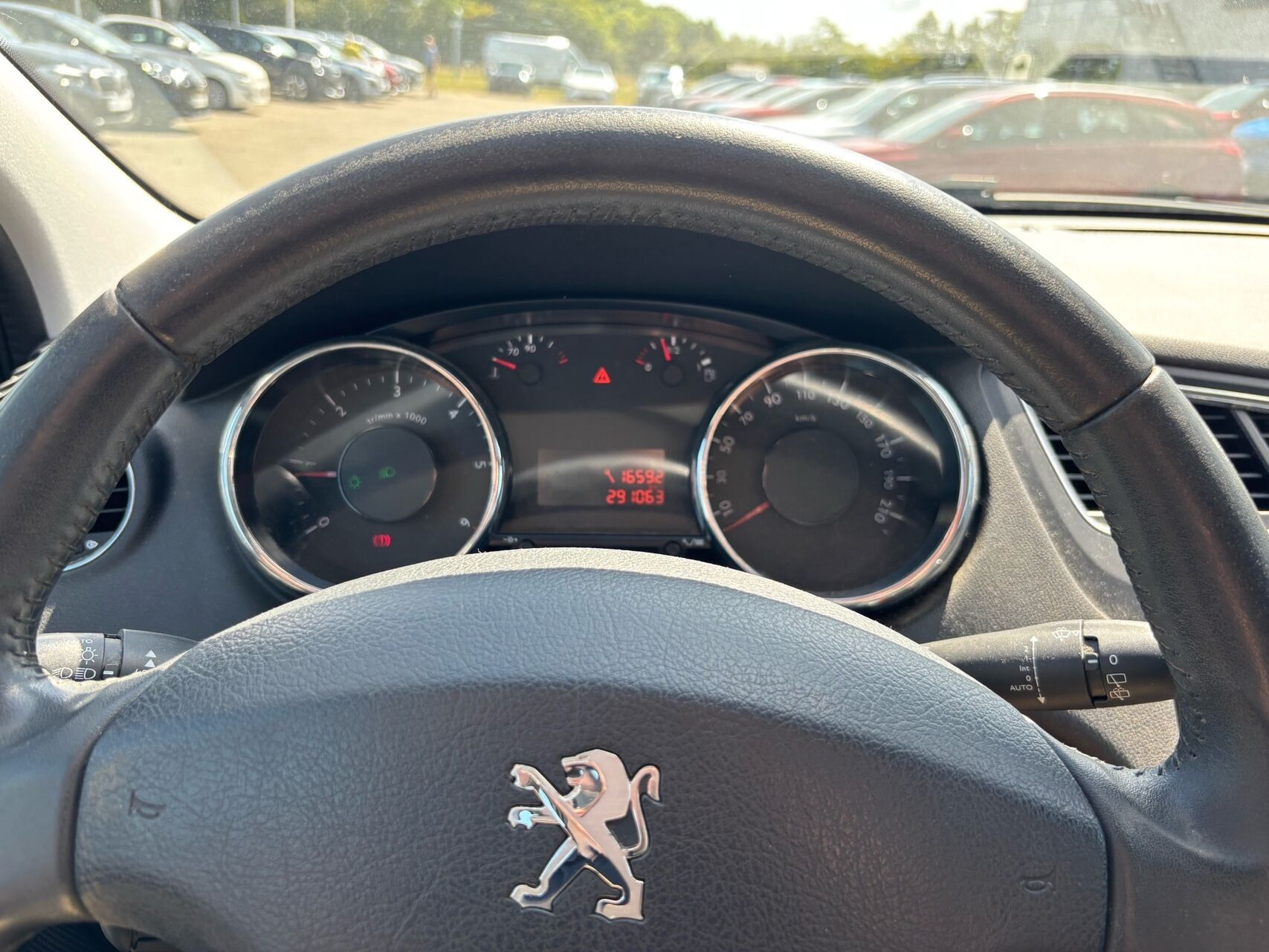 Sølv Peugeot 5008 fra 2014