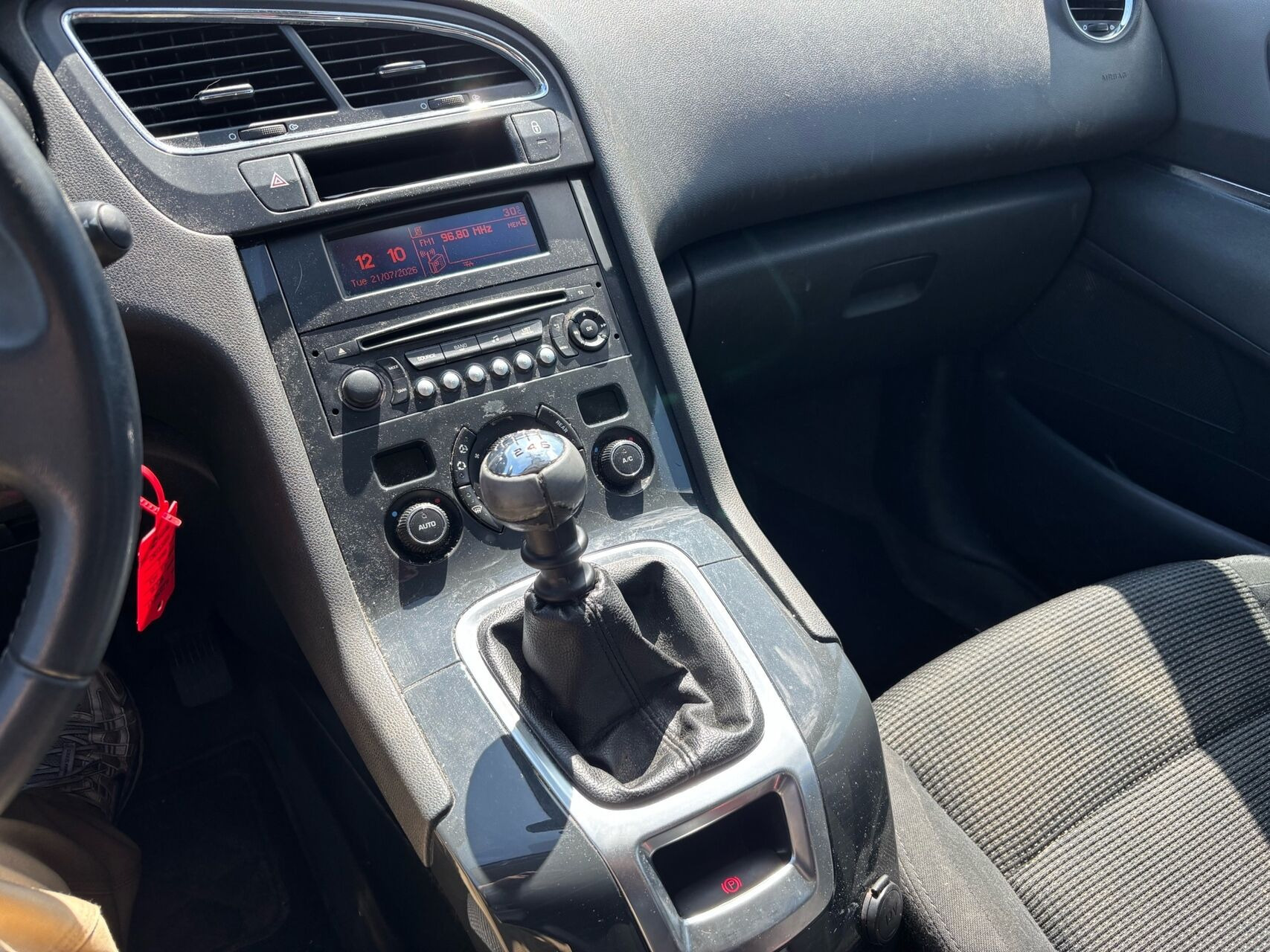 Sølv Peugeot 5008 fra 2014
