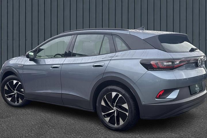 Blå VW ID.4 fra 2023