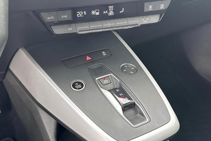 Sort Audi Q4 e-tron fra 2023