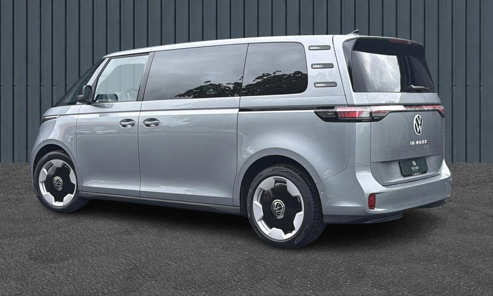Sølv VW ID.Buzz fra 2026