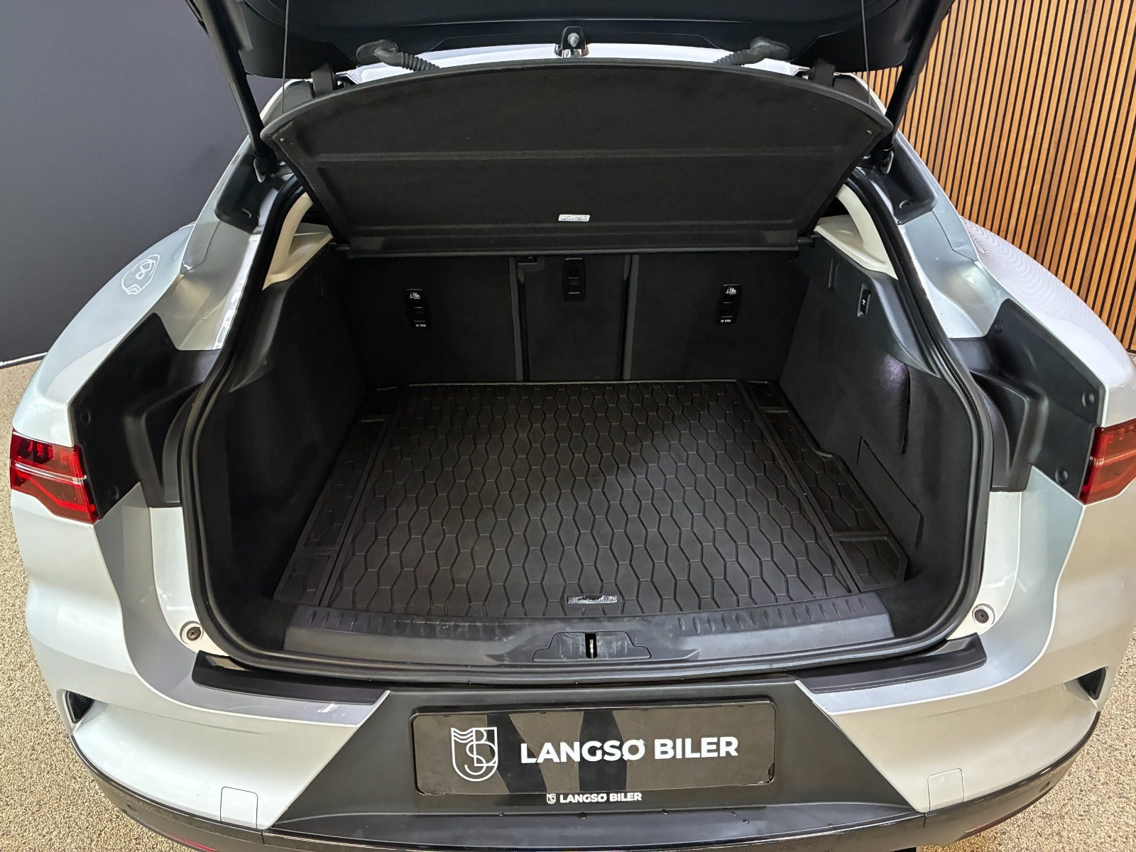 Jaguar I-Pace EV320, 320ps, 2021