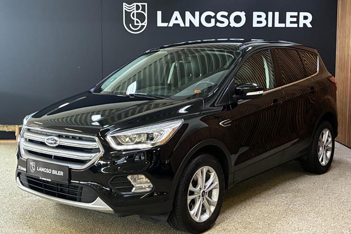 Sort Ford Kuga fra 2017