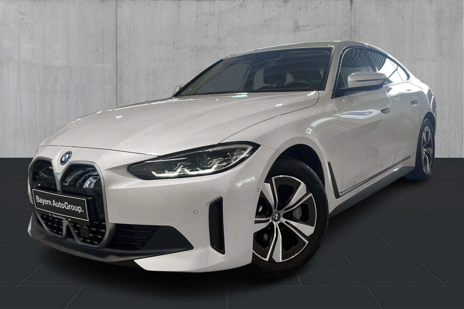 BMW i4 eDrive35