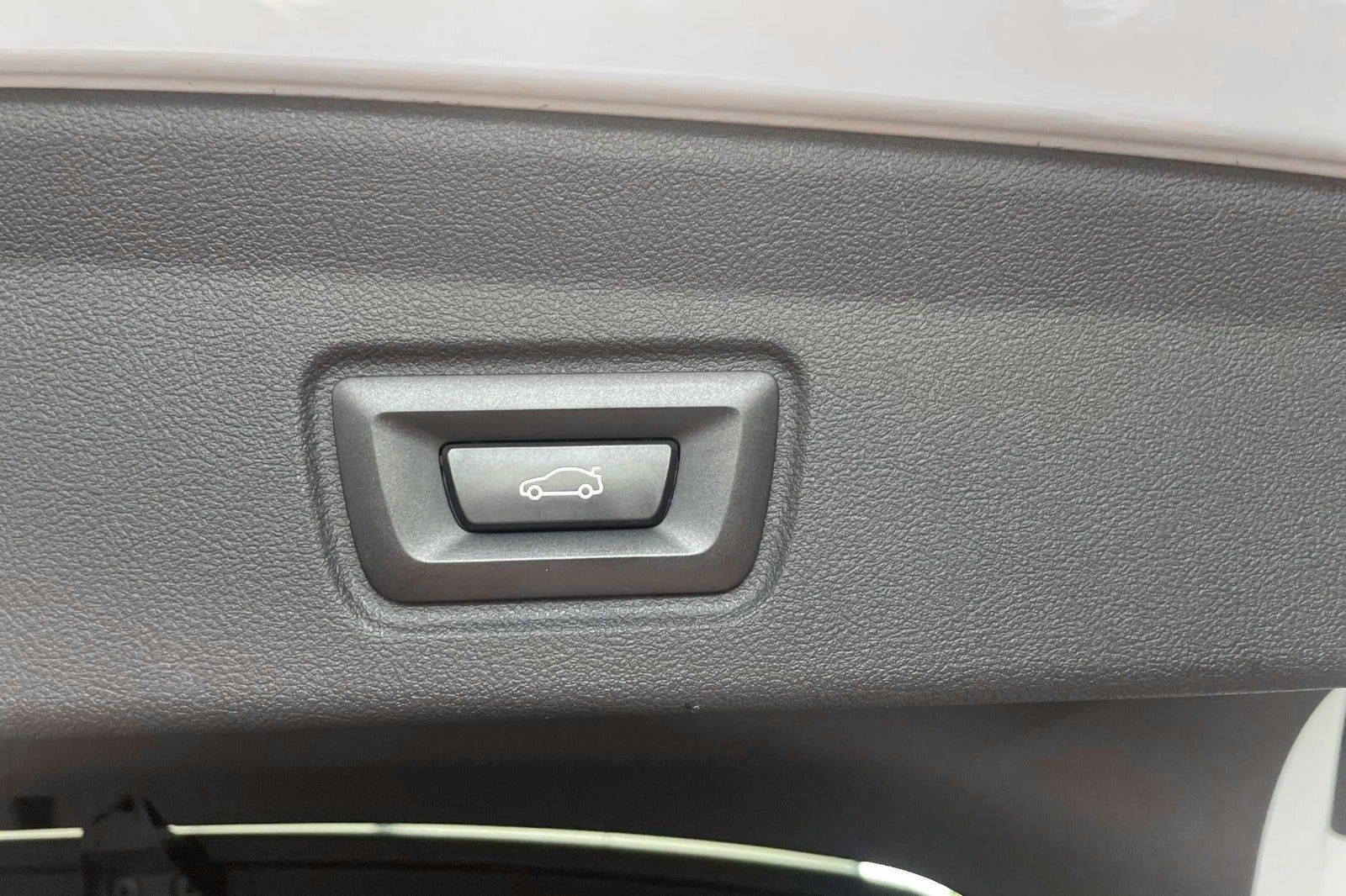 Hvid BMW i4 fra 2023