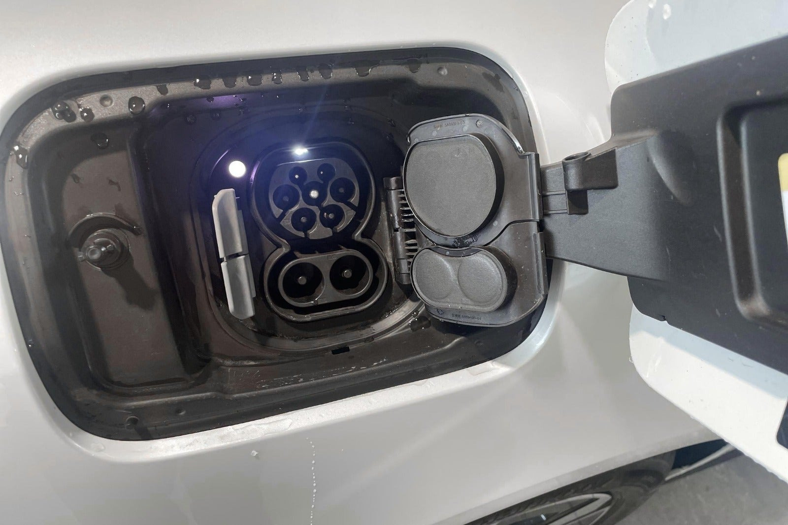 Hvid BMW i4 fra 2023