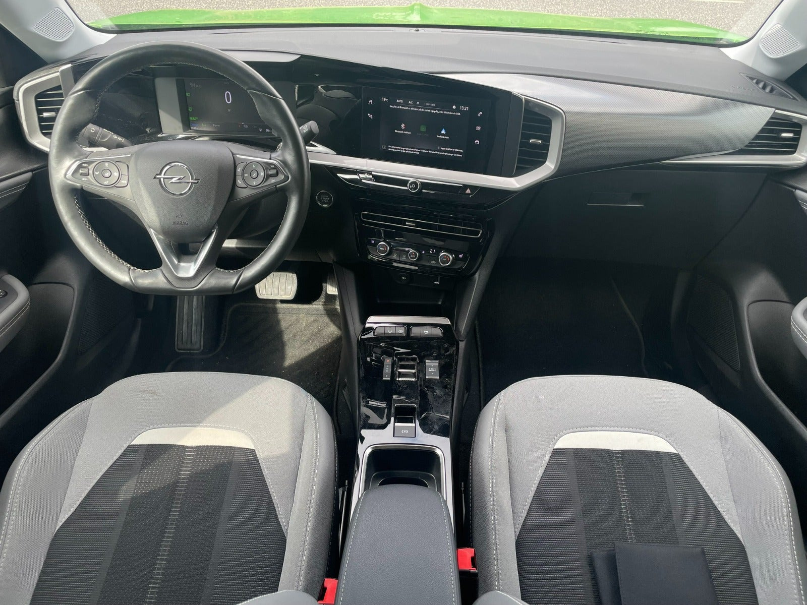 Grøn Opel Mokka-e fra 2024