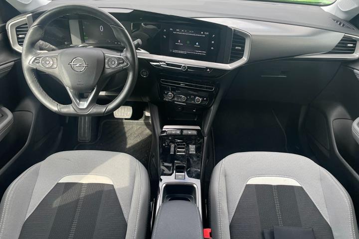 Grøn Opel Mokka-e fra 2024