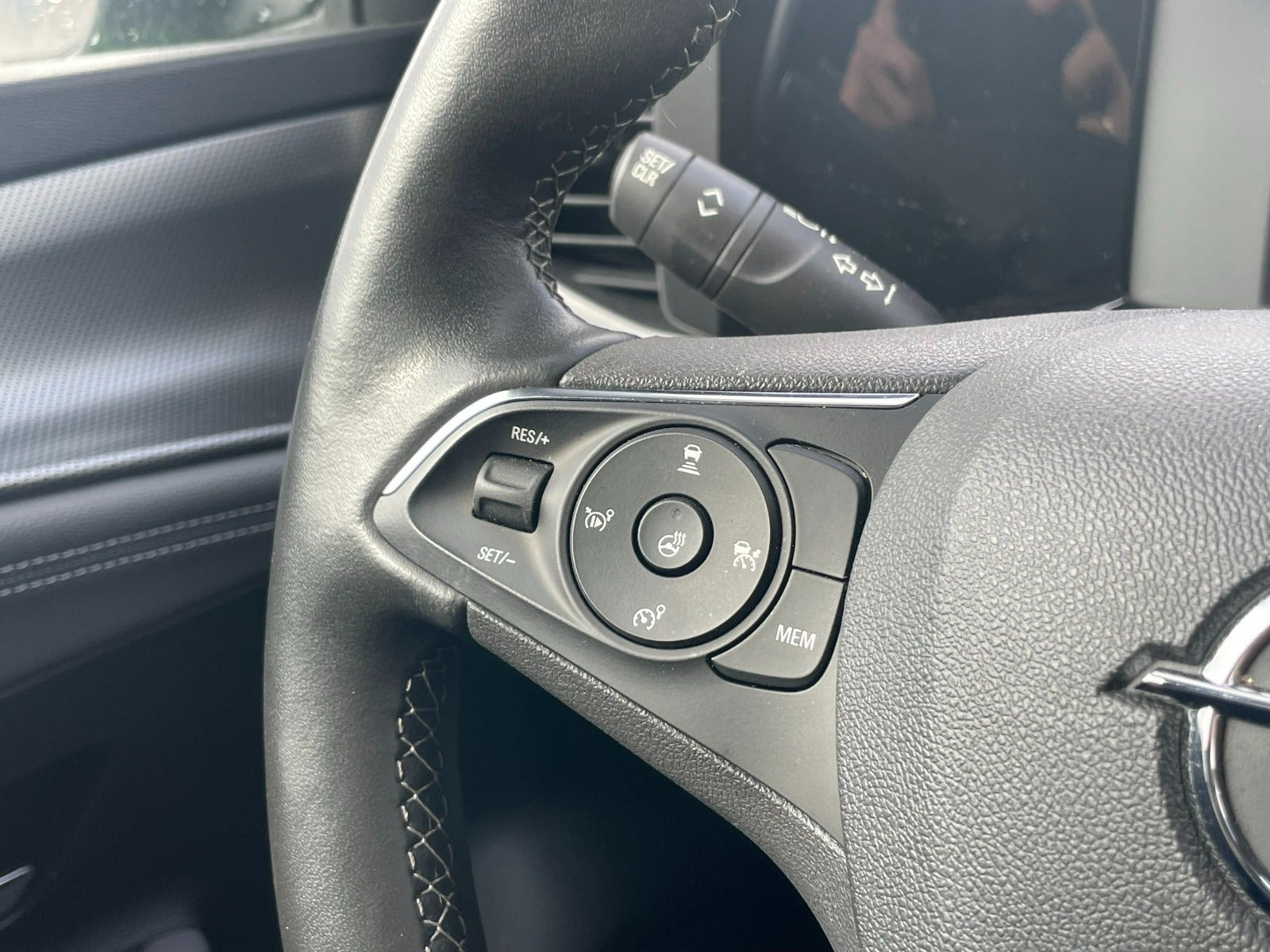 Grøn Opel Mokka-e fra 2024