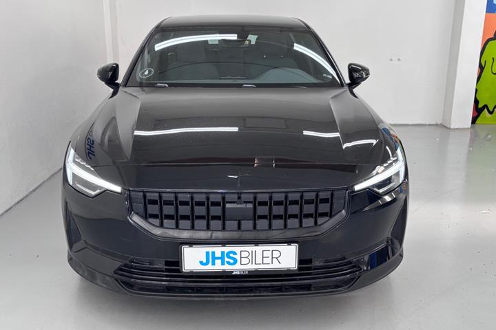 Sort Polestar 2 fra 2023