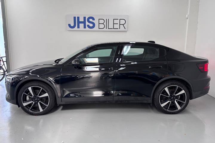 Sort Polestar 2 fra 2023