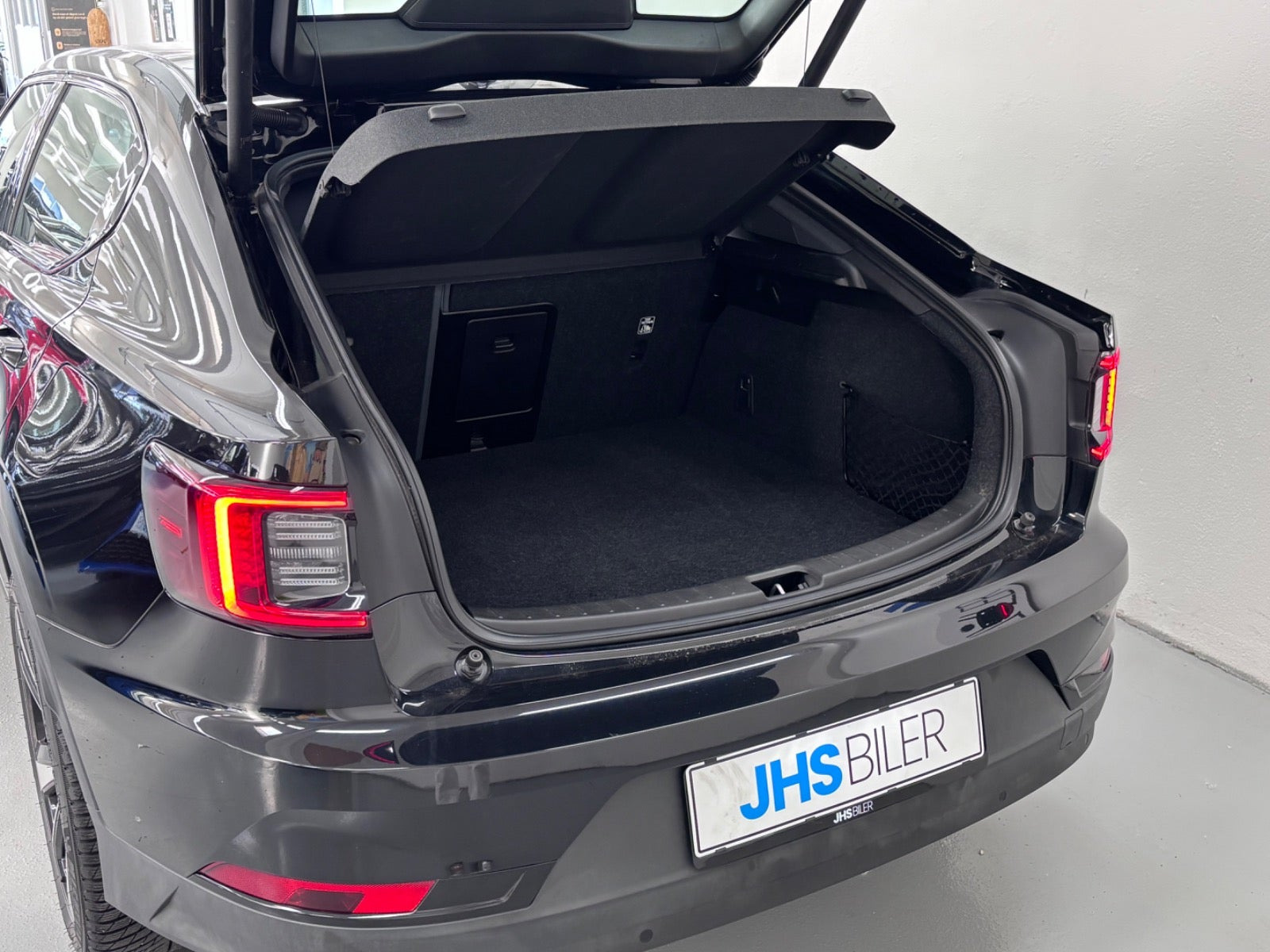 Sort Polestar 2 fra 2023