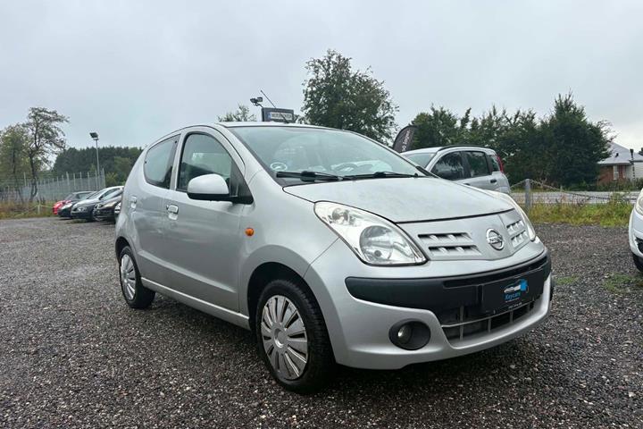 Sølv Nissan Pixo fra 2009