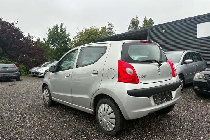 Sølv Nissan Pixo fra 2009