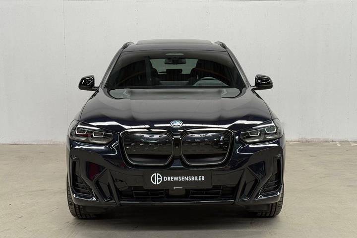 Sort BMW iX3 fra 2023