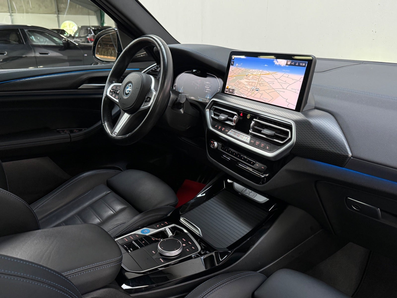 Sort BMW iX3 fra 2023