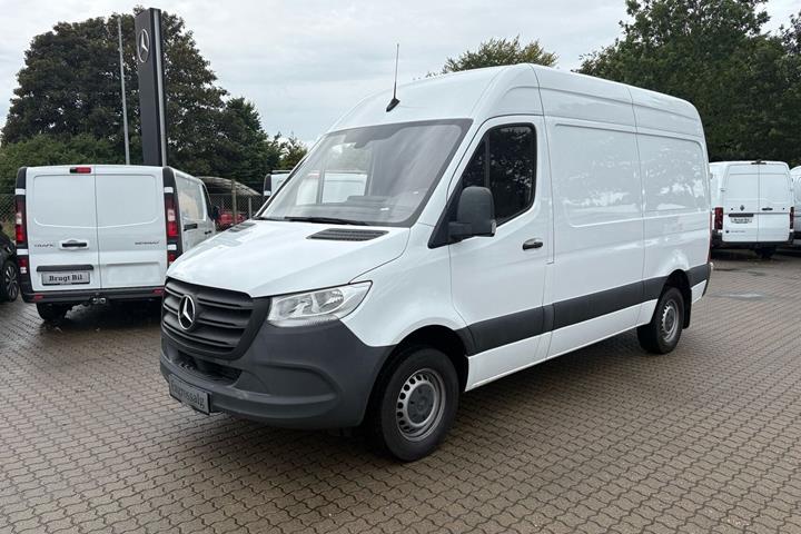 Hvid Mercedes Sprinter 317 fra 2022