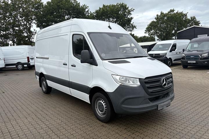 Hvid Mercedes Sprinter 317 fra 2022