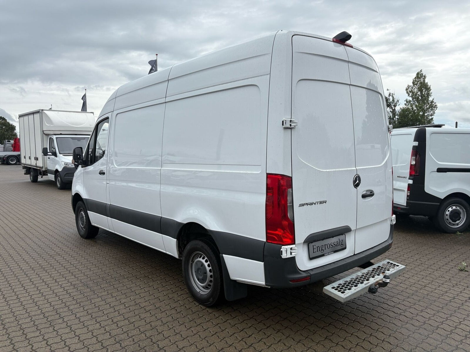 Hvid Mercedes Sprinter 317 fra 2022