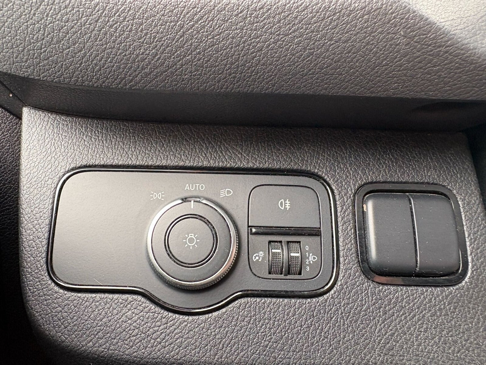 Hvid Mercedes Sprinter 317 fra 2022