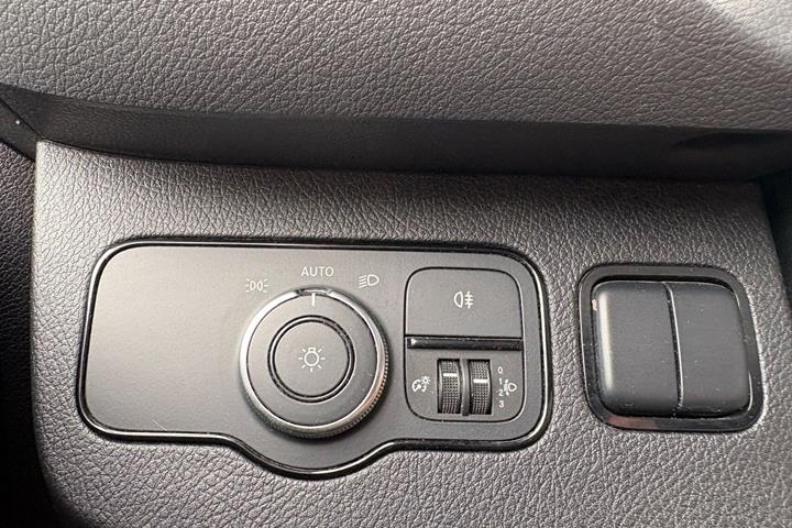 Hvid Mercedes Sprinter 317 fra 2022