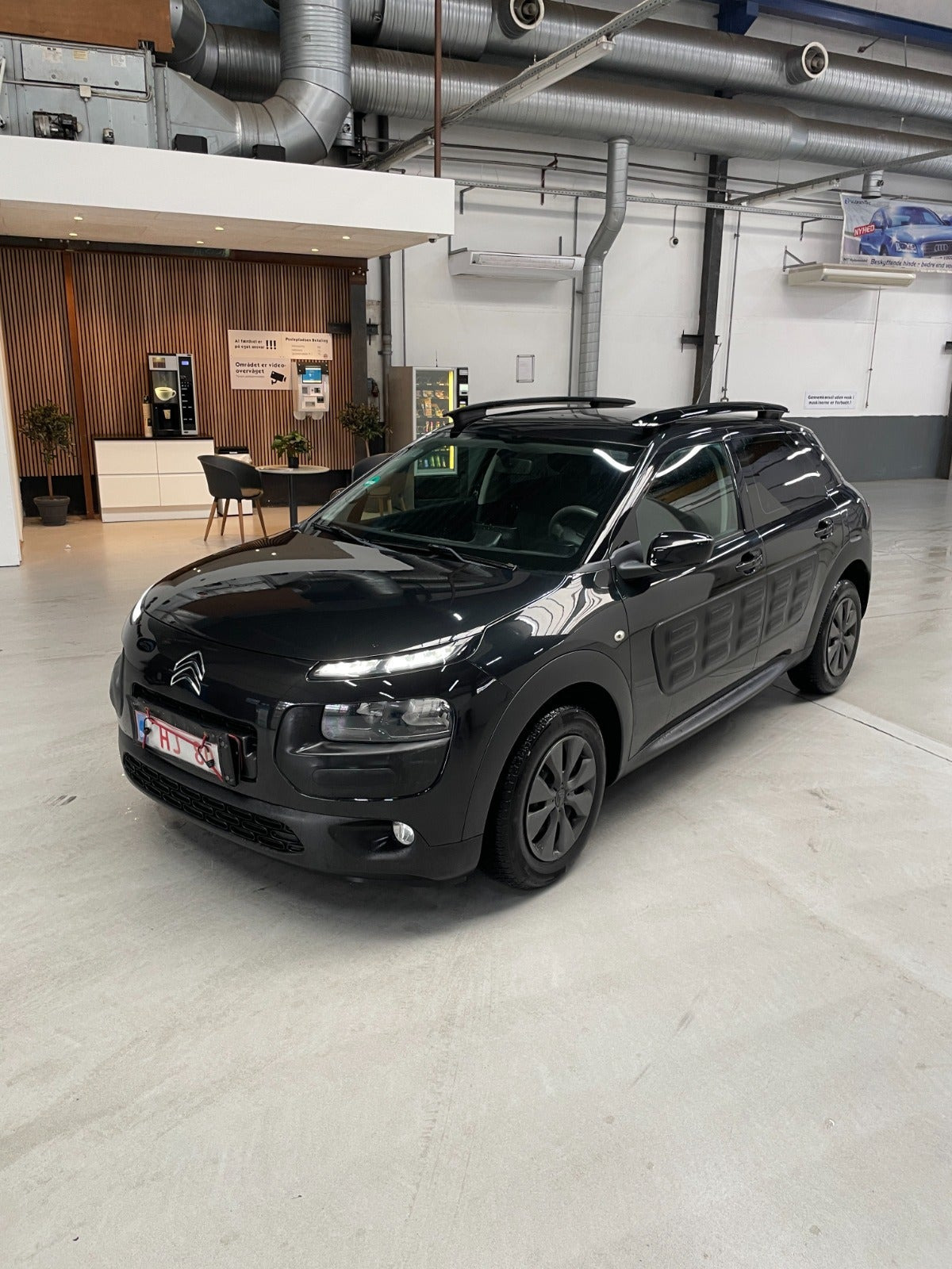 Citroën C4 Cactus 1,6 BlueHDi 100 Shine Edition Van