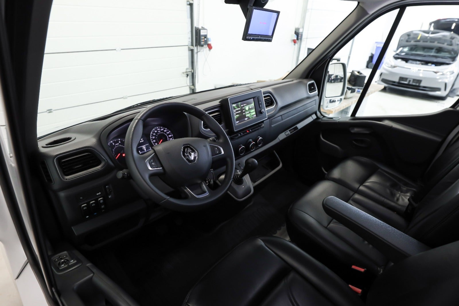 Sølv Renault Master IV T35 fra 2020