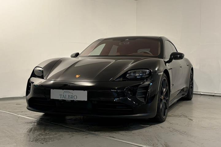 Sort Porsche Taycan GTS fra 2023
