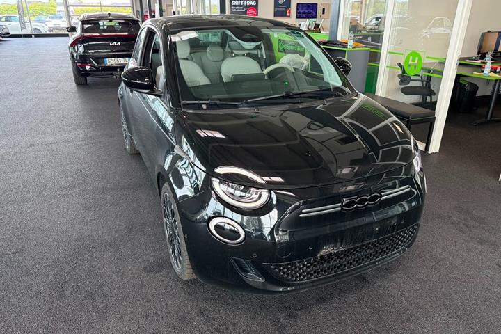 Sort Fiat 500e fra 2023