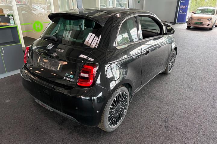 Sort Fiat 500e fra 2023