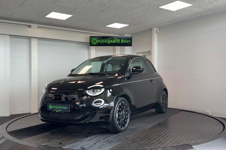 Sort Fiat 500e fra 2024