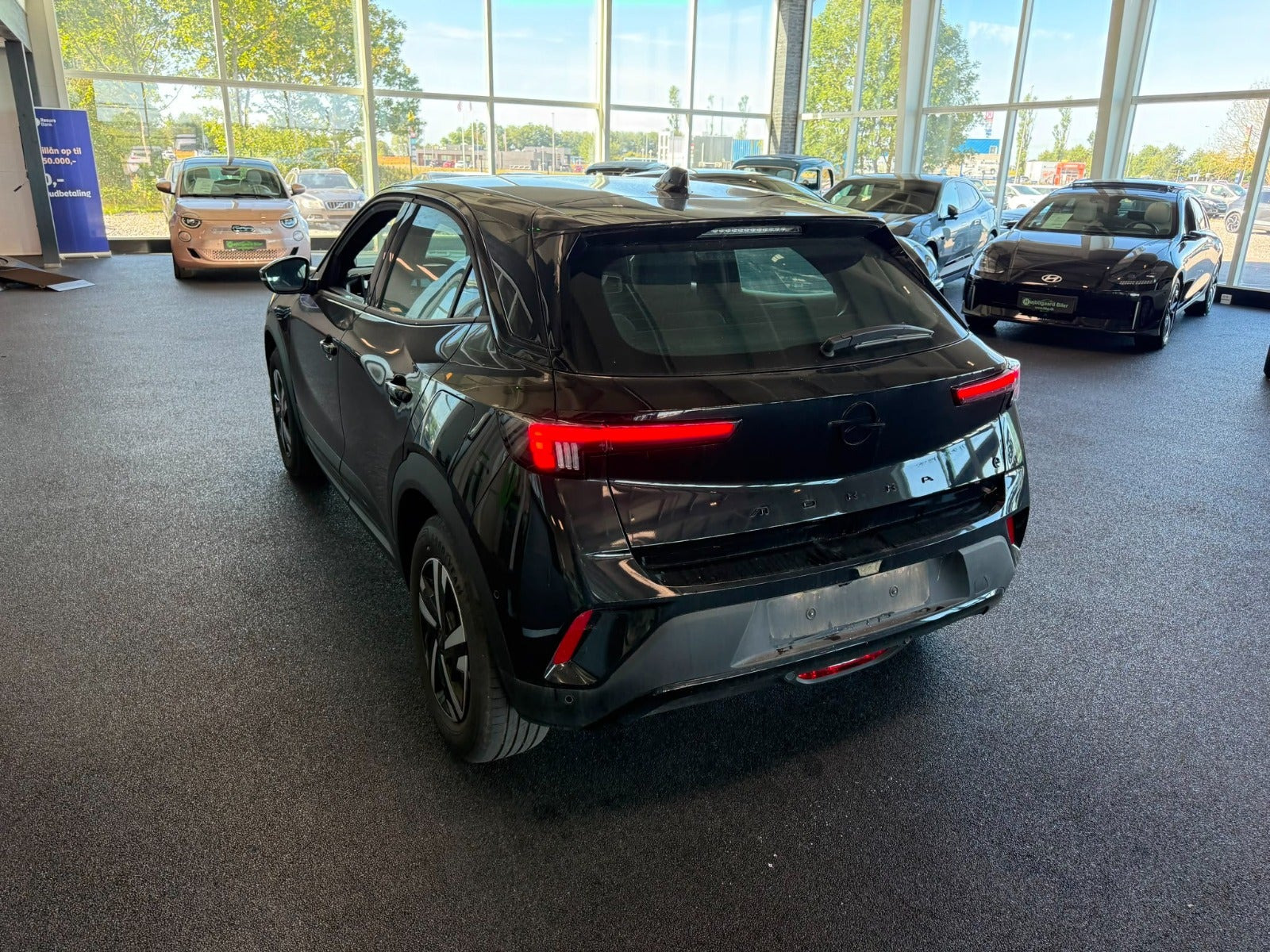 Sort Opel Mokka-e fra 2024