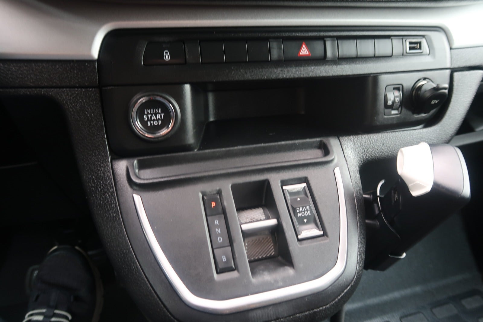 Hvid Toyota Proace Verso fra 2022