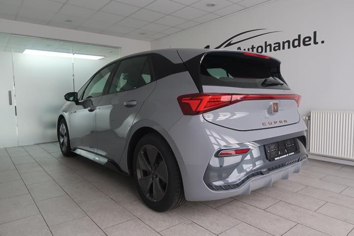 Grå Cupra Born fra 2024