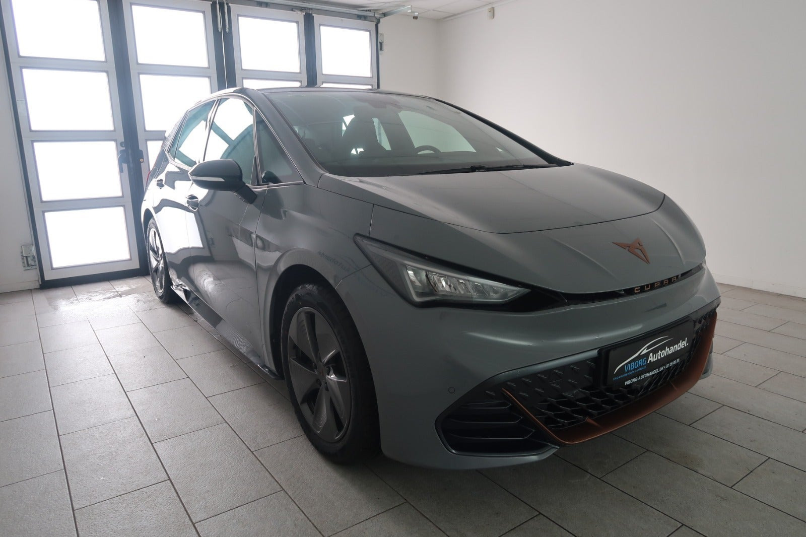 Grå Cupra Born fra 2024
