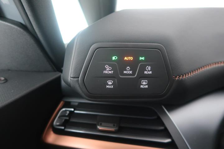 Grå Cupra Born fra 2024