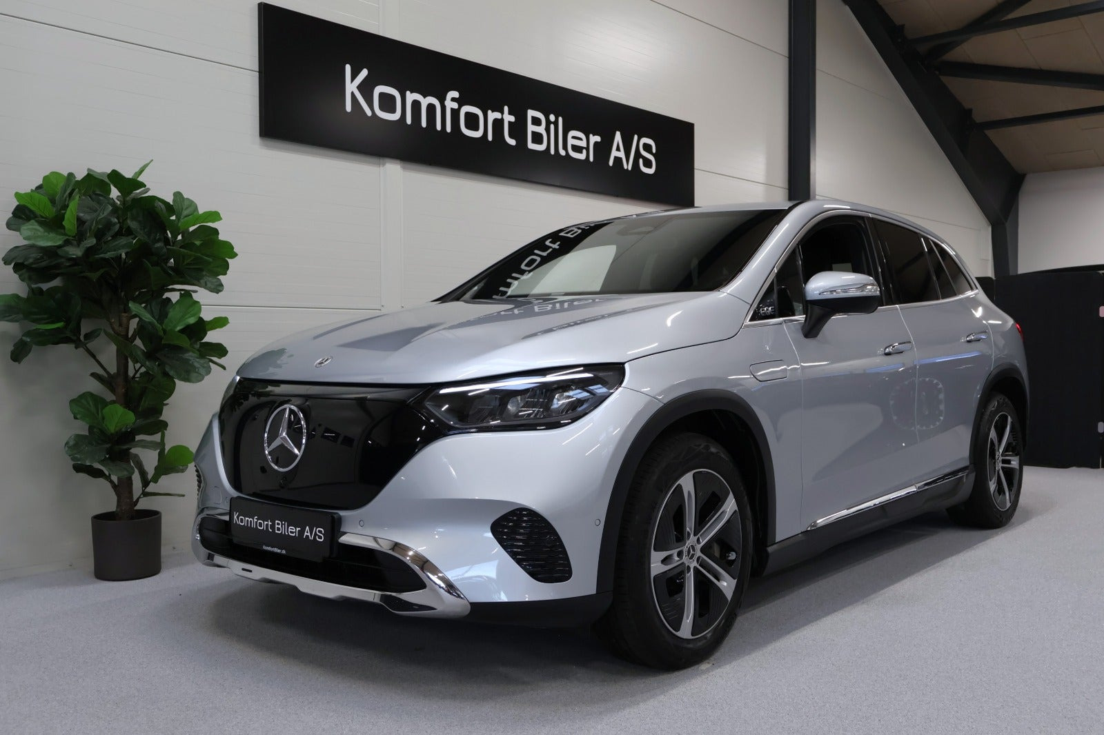 Mercedes EQE350+
