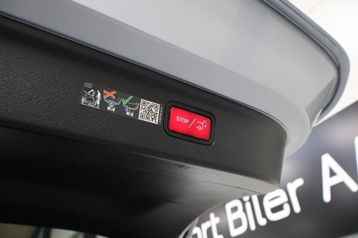 Sølv Mercedes EQE350+ fra 2023