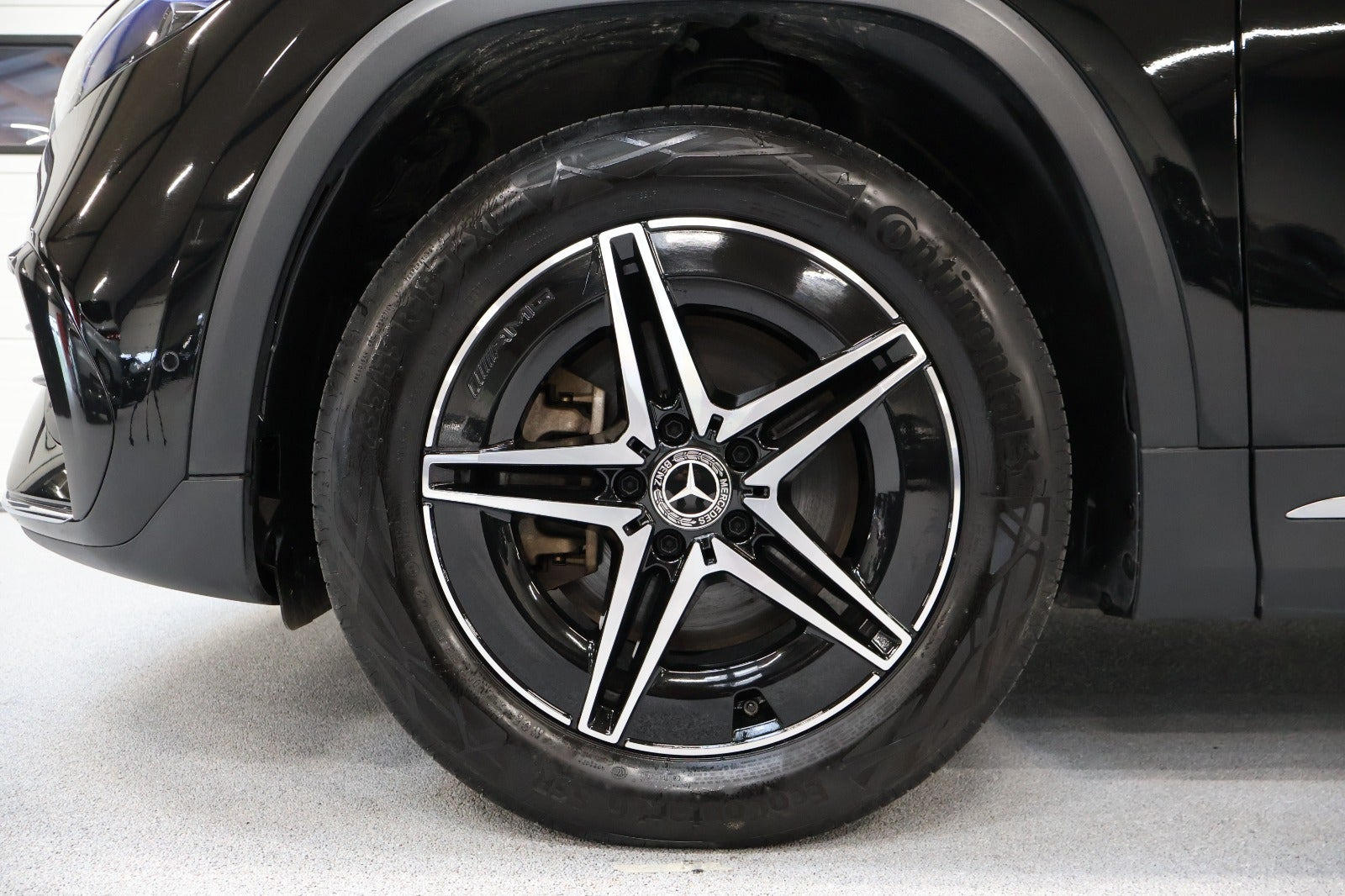 Sort Mercedes EQA250+ fra 2023