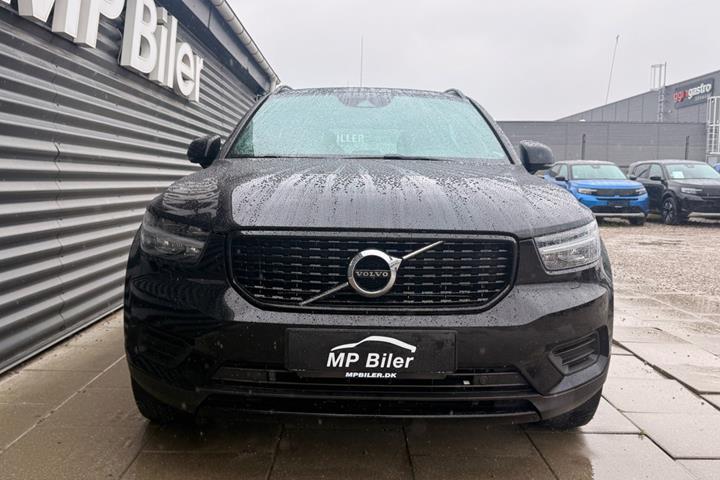 Sort Volvo XC40 fra 2022