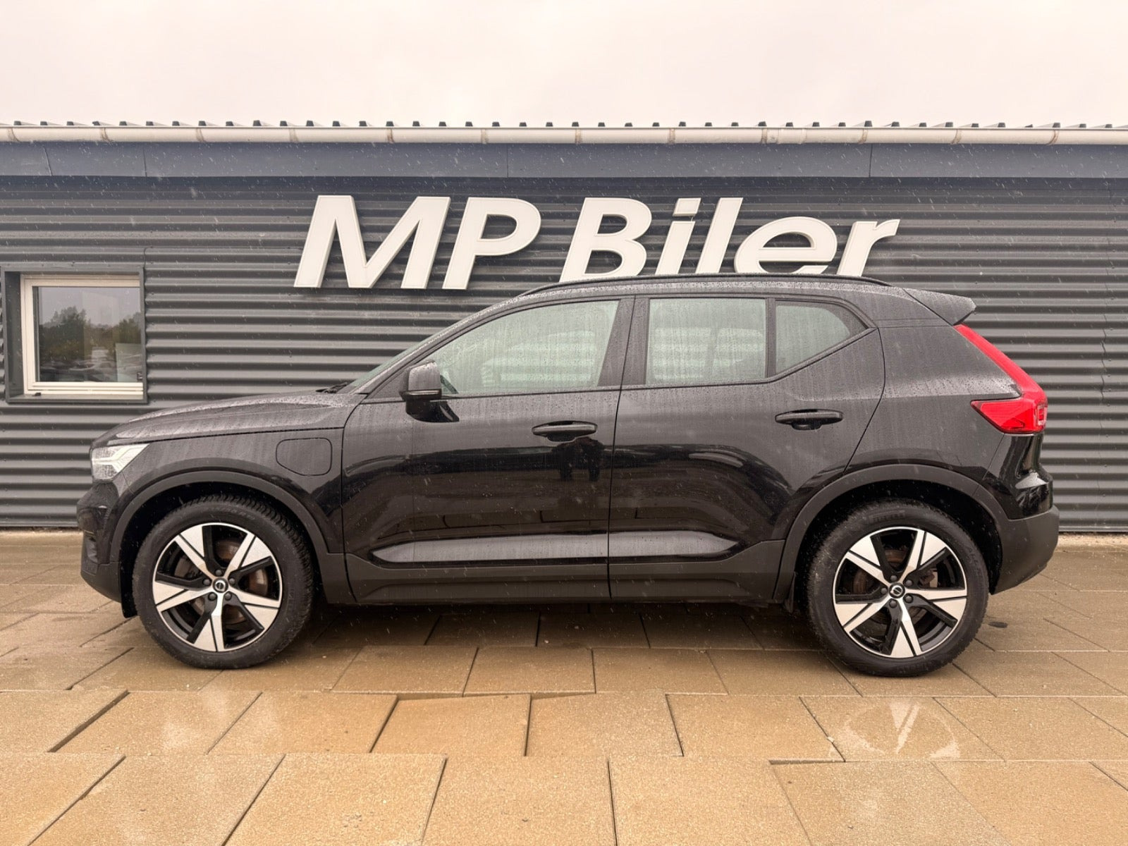 Sort Volvo XC40 fra 2022