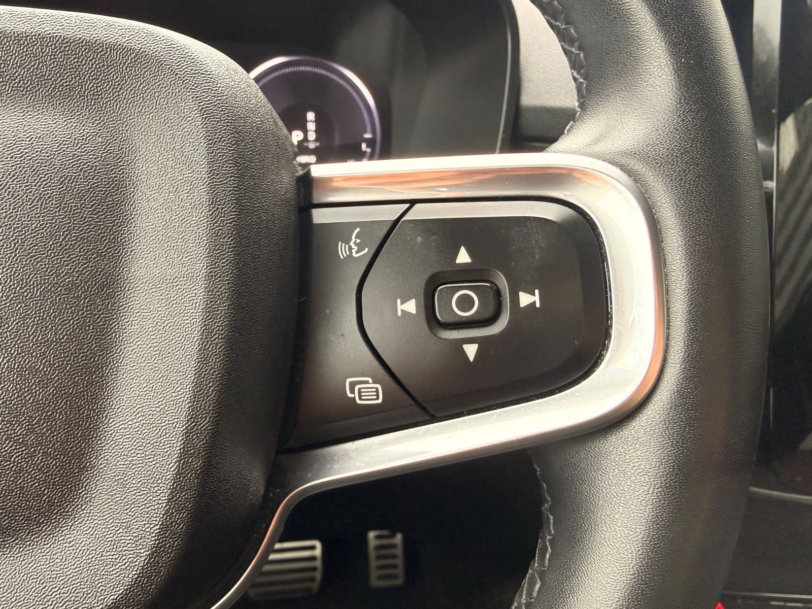 Sort Volvo XC40 fra 2022
