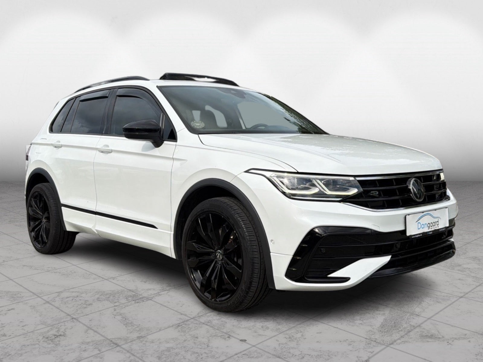 Hvid VW Tiguan fra 2021