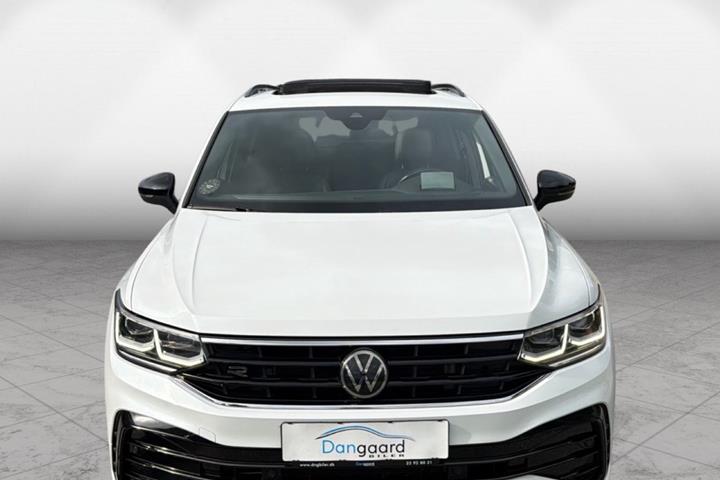 Hvid VW Tiguan fra 2021